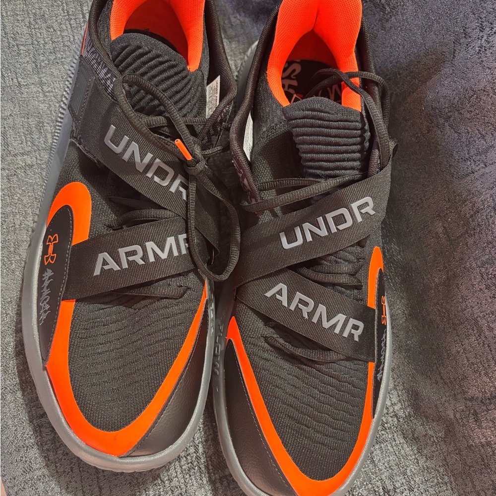 Under Armour Men's Black and Orange Athletic Sneakers